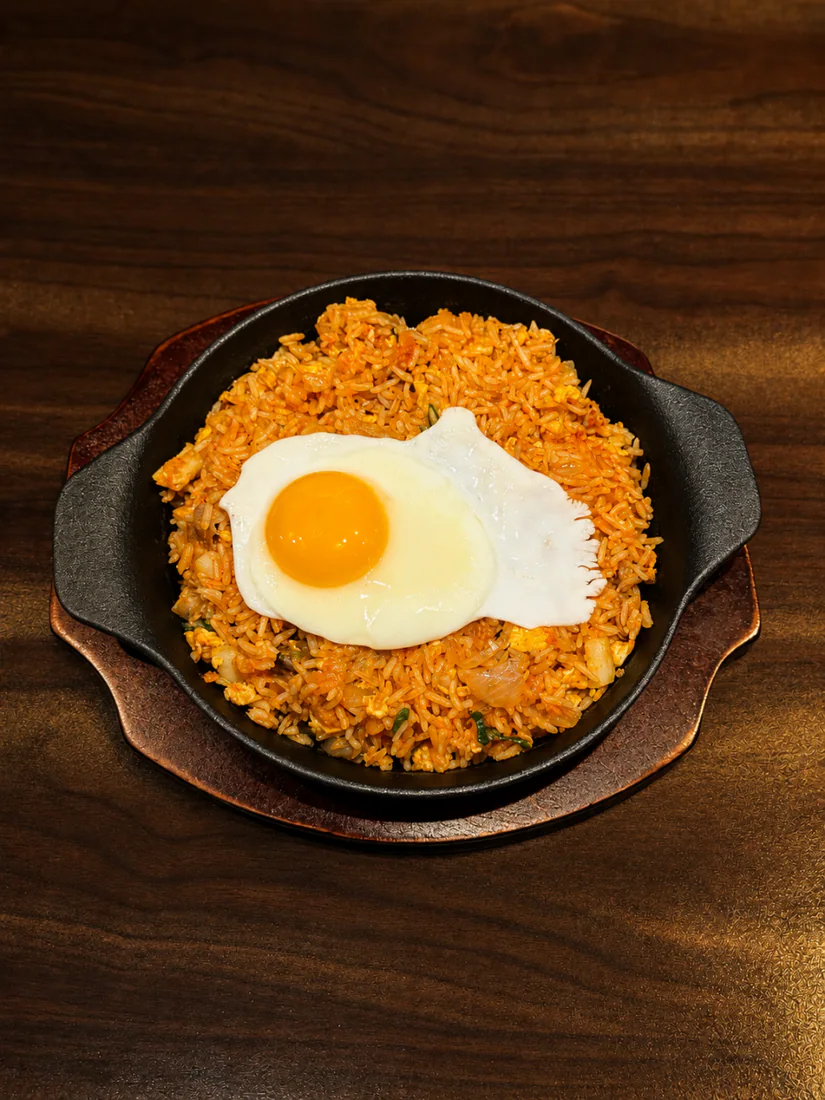 辛い鉄板チャーハン (카라이 철판 볶음밥)